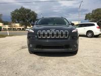 2018 Jeep Cherokee Latitude Plus 4x4 Latitude Plus 4dr SUV ORANGE PARK - Image 3