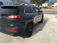 2018 Jeep Cherokee Latitude Plus 4x4 Latitude Plus 4dr SUV ORANGE PARK - Image 10