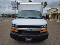 2021 GMC SAVANA VAN 3500 BOX CARGO DELIVERY MOVING TRUCK 6.6 V-8 GAS NORTH MCALLEN - Image 3