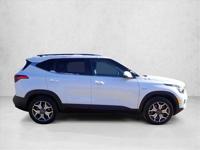 2021 Kia Seltos EX AWD All Wheel Drive SUV AUTONATION - Call (720) 799-0905 to confirm availability - Image 6