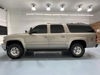 2002 Chevrolet Chevy Suburban 2500 LT 4X4 / 8.1L V8 / Leather / NEW TIRES + MM Investment Cars-Gladstone / WE SHIP NATIONWIDE - Image 4