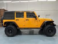 2012 Jeep Wrangler Unlimited Rubicon 4X4 / V6 /6-SPEED MANUAL /LIFTED JK + MM Investment Cars-Gladstone / WE SHIP NATIONWIDE - Image 5