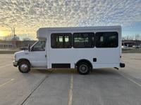 2012 NON CDL Ford E-350 Shuttle Bus Kansas City - Image 8