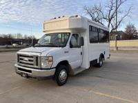 2012 NON CDL Ford E-350 Shuttle Bus Kansas City - Image 9