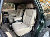 2010 Toyota Sequoia Platinum 4WD CLEAN CARFAX Atlanta - Image 10