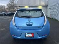 2014 Nissan LEAF Electric SV Hatchback Se Habla Espanol - Image 6