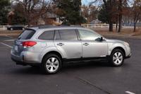 2010 Subaru Outback AWD All Wheel Drive 3.6R Limited SUV Victory Motors of Colorado - Image 5