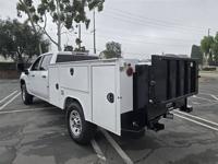 2021 Chevrolet 3500 6.6L Duramax,power lift gate,4x4,ext tank! north san diego county - Image 3