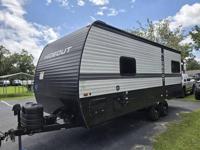 2024 KEYSTONE HIDEOUT 200 RL + Gator Truck Center of Ocala - Image 5