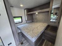 2024 KEYSTONE HIDEOUT 200 RL + Gator Truck Center of Ocala - Image 8