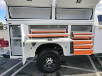 2019 Chevrolet 2500 Utility 6.0L Gas,4 new tires,ladder rack! north san diego county - Image 5