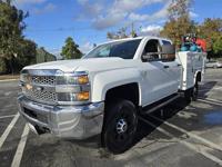 2019 Chevrolet 2500 Utility 6.0L Gas,4 new tires,ladder rack! north san diego county - Image 6