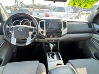 2015 TOYOTA TACOMA V6 4X4 CREW CAB PICKUP Jacksonville Florida - Image 7