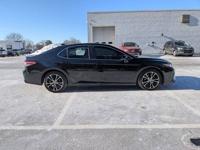 2018 Toyota Camry SE AUTONATION - Call (224) 207-8552 to confirm availability - Image 5