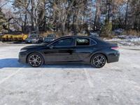 2018 Toyota Camry SE AUTONATION - Call (224) 207-8552 to confirm availability - Image 9