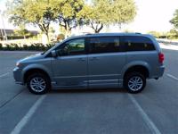 18 DODGE GRAND CARAVAN SXT MOBILITY HANDICAP WHEELCHAIR POWER RAMP VAN Irving, TX - Image 8