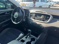 2018 Kia Sorento Clean Carfax, Clean Title and one owner Houston - Image 7