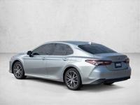 2022 Toyota Camry Hybrid XLE Electric AUTONATION - Call (224) 207-8552 to confirm availability - Image 4
