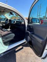 2021 TOYOTA TACOMA SR5 V6 4X4 CREW CAB PICKUP Jacksonville Florida - Image 9