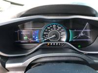 2013 Ford C-Max Hybrid 5dr HB SEL _Ford_ _C-Max Hybrid_ _Hatchback_ - Image 8