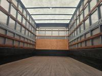 2019 Isuzu NPR XD 16 Box Truck + Liftgate!!! 81k Miles !! Chicago - Image 9