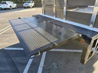 2016 Chevrolet 3500 Stake bed,6.0L Gas,2,000lbs power lift gate! north san diego county - Image 3