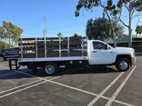 2016 Chevrolet 3500 Stake bed,6.0L Gas,2,000lbs power lift gate! north san diego county - Image 4