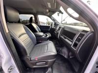 2022 RAM 1500 Classic Tradesman * 4X4 * 4x4 Tradesman 4dr Crew Cab 5.5 ft. SB Pi + FINANCING AVAILABLE!!! - Image 9