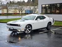 2014 DODGE CHALLENGER R/T. 5.7L V8. Happy Valley - Image 2