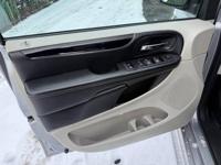 2019 Dodge Grand Caravan SXT 4dr Mini Van Call/Text 718-571-8319 + ANY CREDIT APPROVED! GOOD CREDIT, BAD CREDIT, NO CREDIT! - Image 9