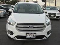 2019 Ford Escape Se 1-Owner loaded 4cyl smart entry rear cam white A++ Escondido - Image 3