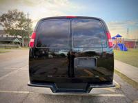 2017 Chevrolet Express 2500 Clean Car Fax 1 Owner Soth Houston - Image 5