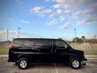 2017 Chevrolet Express 2500 Clean Car Fax 1 Owner Soth Houston - Image 7