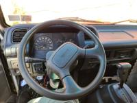 2000 ISUZU NPR DIESEL BOX TRUCK Philadelphia - Image 6