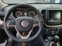 2016 Jeep Cherokee Kent - Image 8