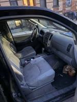 2010 nissan frontier Brooklyn - Image 3