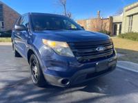 2014 Ford Explorer AWD (EX Condition/Garage Kept/Low Miles/1 Owner) NW Suburbs - Image 4