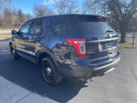 2014 Ford Explorer AWD (EX Condition/Garage Kept/Low Miles/1 Owner) NW Suburbs - Image 6