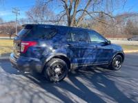 2014 Ford Explorer AWD (EX Condition/Garage Kept/Low Miles/1 Owner) NW Suburbs - Image 9