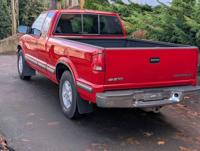 1999 Chevrolet S10 Ext Cab 4x4 5-Spd 1-Owner Amazing N Portland west of I-5 - Image 4