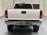 2005 Chevrolet Chevy Silverado 2500 LS Crew Cab 4X4 / 6.0L V8 / Lifted / ZERO RU + MM Investment Cars-Gladstone / WE SHIP NATIONWIDE - Image 7