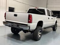 2005 Chevrolet Chevy Silverado 2500 LS Crew Cab 4X4 / 6.0L V8 / Lifted / ZERO RU + MM Investment Cars-Gladstone / WE SHIP NATIONWIDE - Image 9