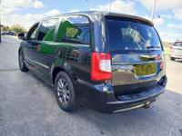 2016 CHRYSLER TOWN AND COUNTRY WAUKEGAN, ILLINOIS - Image 8