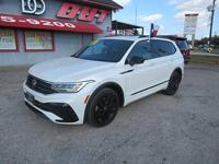 2022 VOLKSWAGEN TIGUAN SE R-LINE BLACK - Image 2