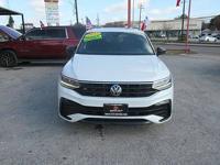 2022 VOLKSWAGEN TIGUAN SE R-LINE BLACK - Image 9