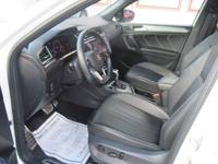 2022 VOLKSWAGEN TIGUAN SE R-LINE BLACK - Image 10