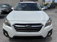 2018 Subaru Outback 2.5i Premium - Image 3