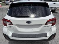 2018 Subaru Outback 2.5i Premium - Image 5