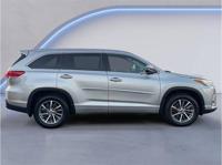 2017 Toyota Highlander XLE - GOOD/BAD/NO CREDIT OK! + Escondido Auto Super Center - Image 8