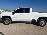 2022 Chevrolet 2500HD Double Cab LT Pickup 4x4 Short Bed Gas S Manning Rd El Reno, Ok / N.E.Corner of I-40 & Manning - Image 2